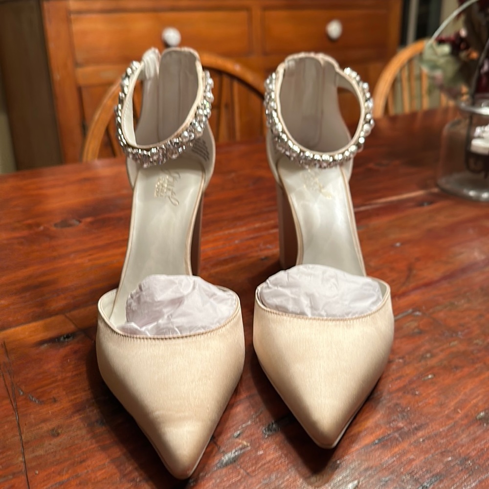 Jewel by Badgley Mischka bridal shoes.